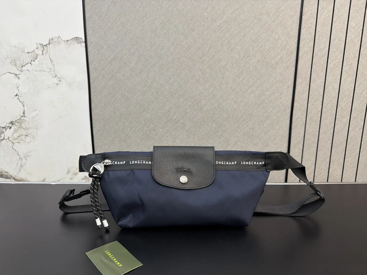 Longchamp Le Pliage Canvas Belt Bag - 33 × 14 cm — source photograph 1 of 3
