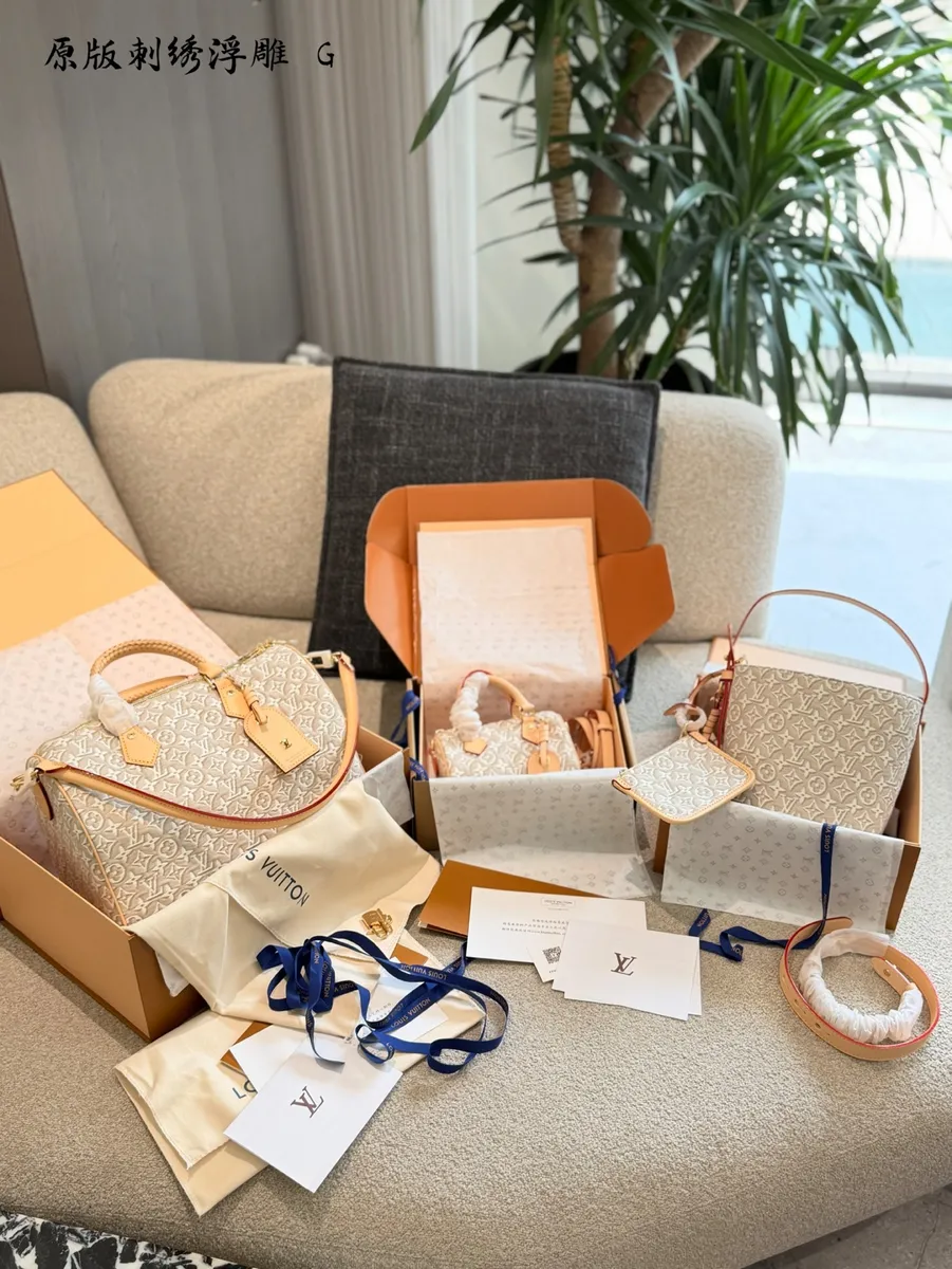 Louis Vuitton All In Canvas Monogram Crossbody Bag — source photograph 1 of 3