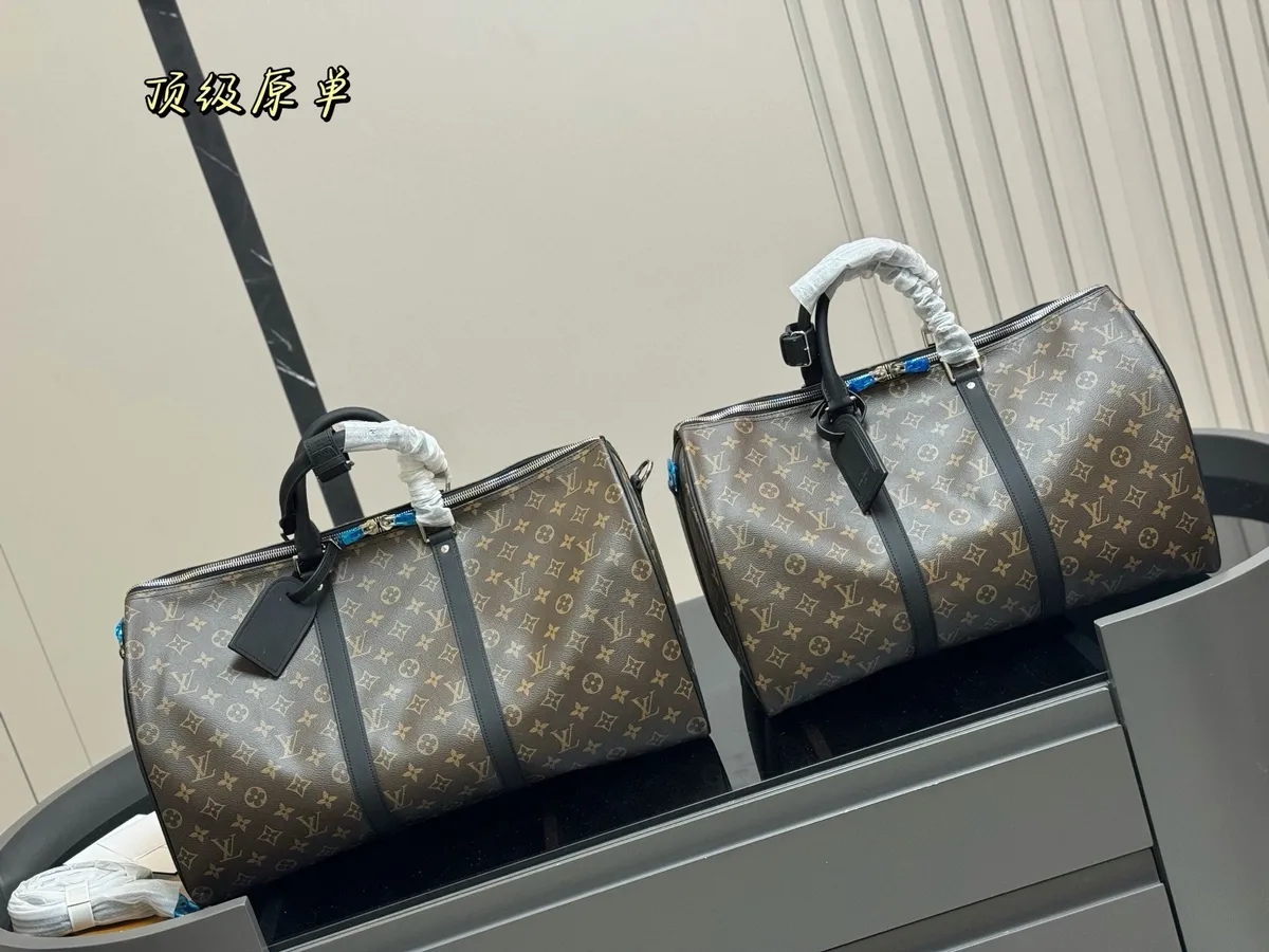 Louis Vuitton Keepall Monogram Travel Bag - 45 cm Options — source photograph 1 of 3