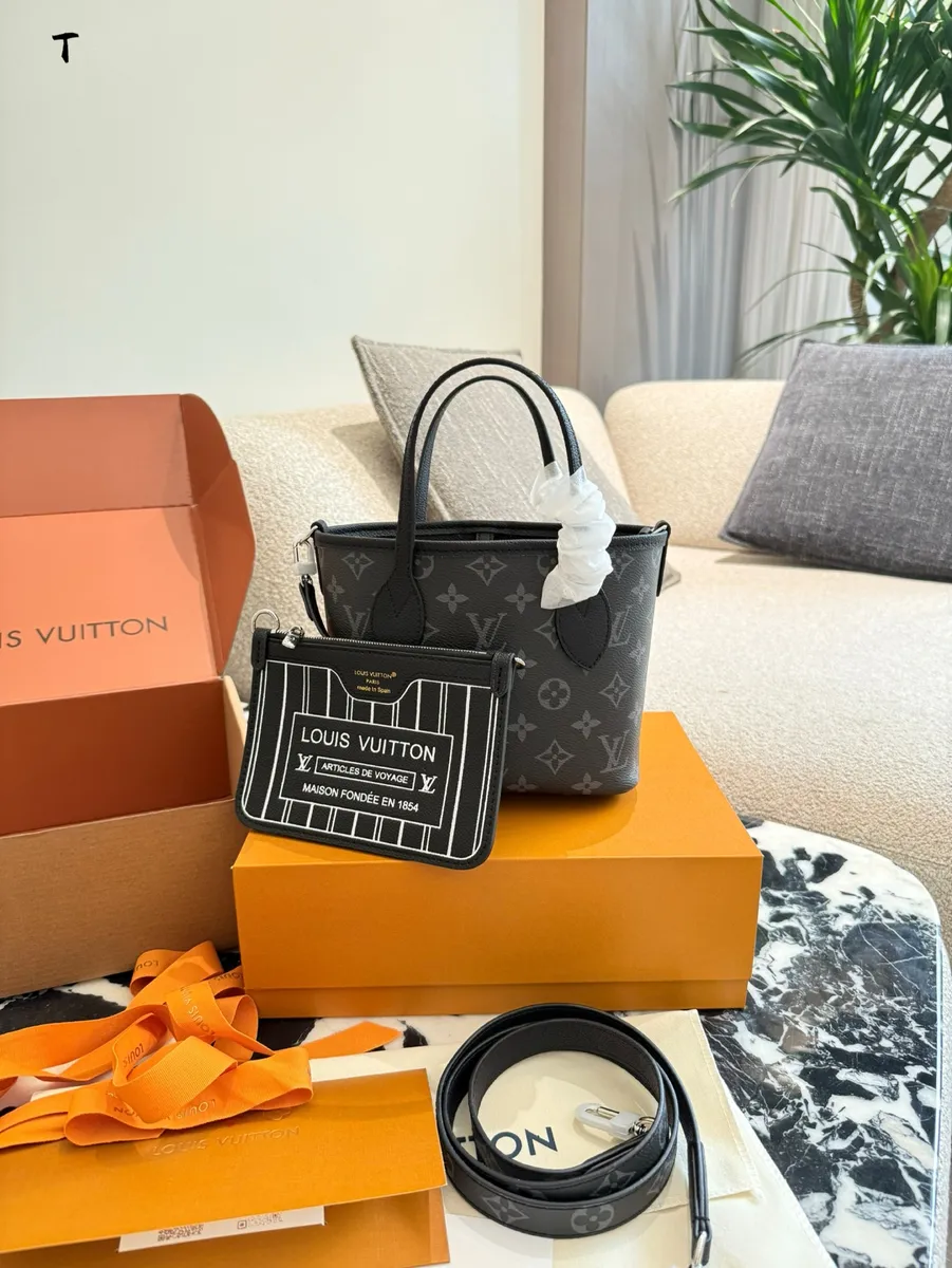 Louis Vuitton Neverfull Monogram Tote Bag - 20 cm — source photograph 1 of 3