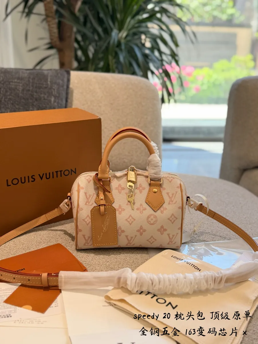 Louis Vuitton Speedy Canvas Monogram Crossbody Bag - 20 cm — source photograph 1 of 3