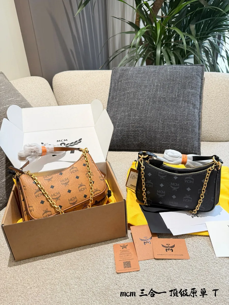 MCM Chain Crossbody Bag - 25 cm — source photograph 1 of 3