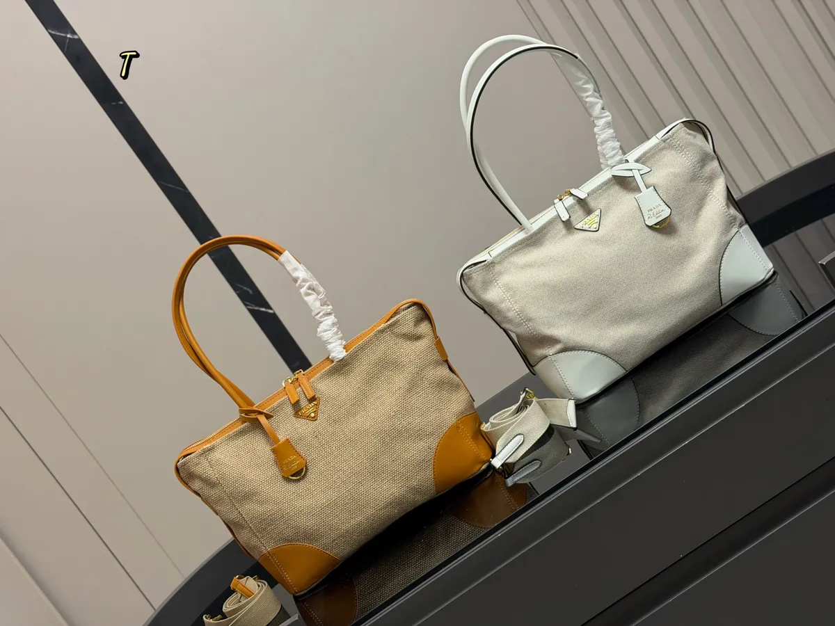 Prada Canvas Tote Bag - 35 × 25 cm — source photograph 1 of 3