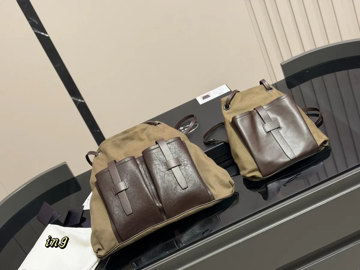 Prada Tote Bag - 36 × 32 cm Options — source photograph 1 of 3