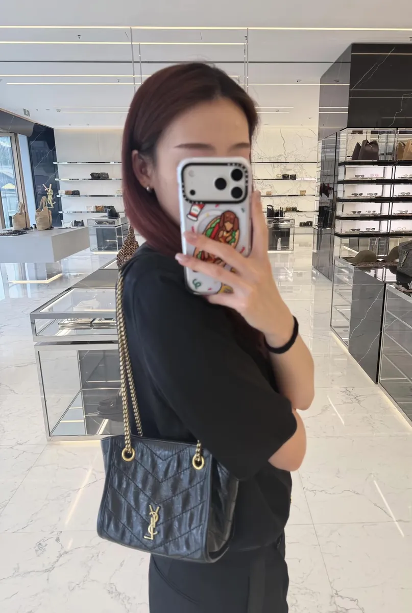 Saint Laurent Niki Tote Bag — source photograph 1 of 3