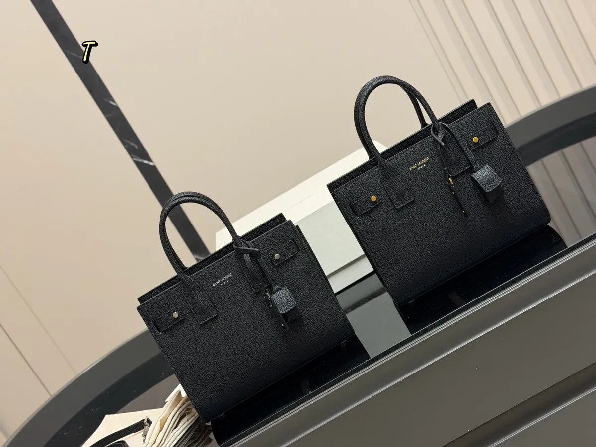 Saint Laurent Sac de Jour Crossbody Bag - 26 × 21 cm — source photograph 1 of 3