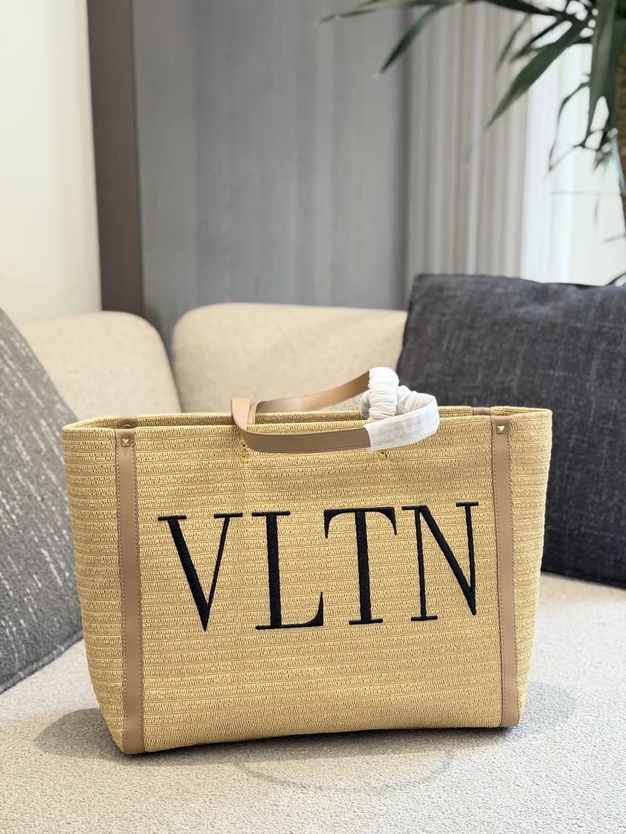 Valentino Raffia Style Tote Bag - 40 cm — source photograph 1 of 3